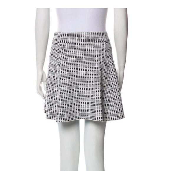 Theory size Small skater dressy skirt fit & flare & flirty! Excellent condition - Picture 4 of 7